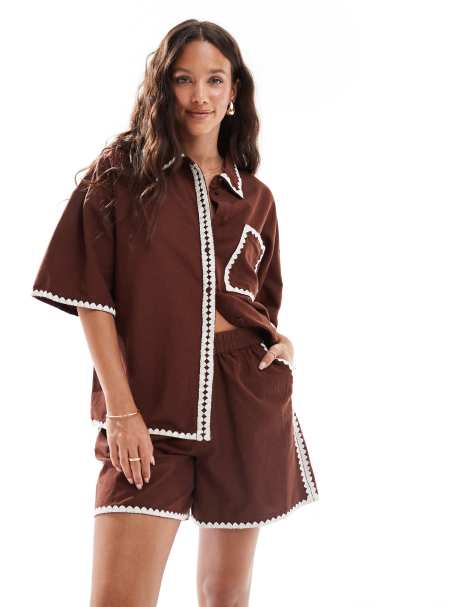 Vero Moda relaxed fit shorts co-ord with contrast stitching in chocolate
