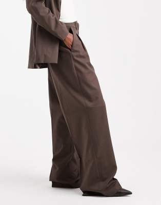 Vero Moda Dad Fit Tailored Pants In Brown
