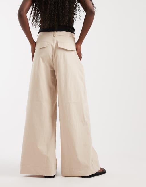 Vero Moda deep pleat detail wide leg tailored pants in cream, 2 of 5