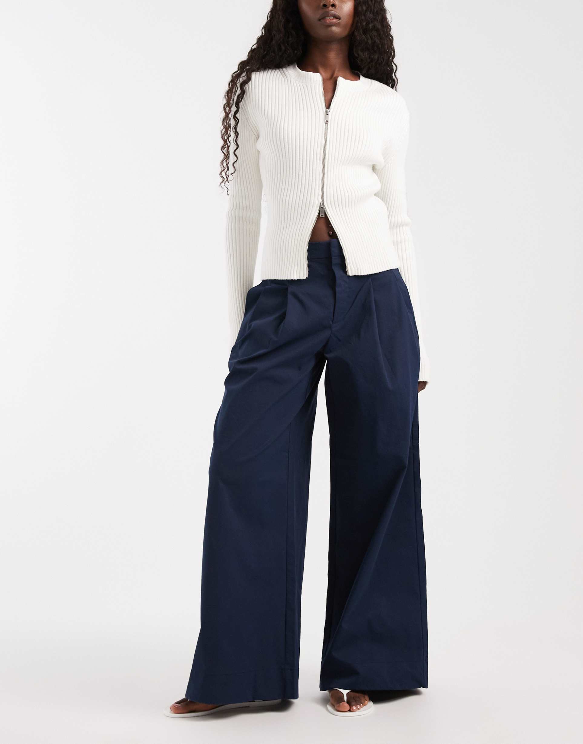 vero moda deep pleated detailing wide leg tailored pants in navy