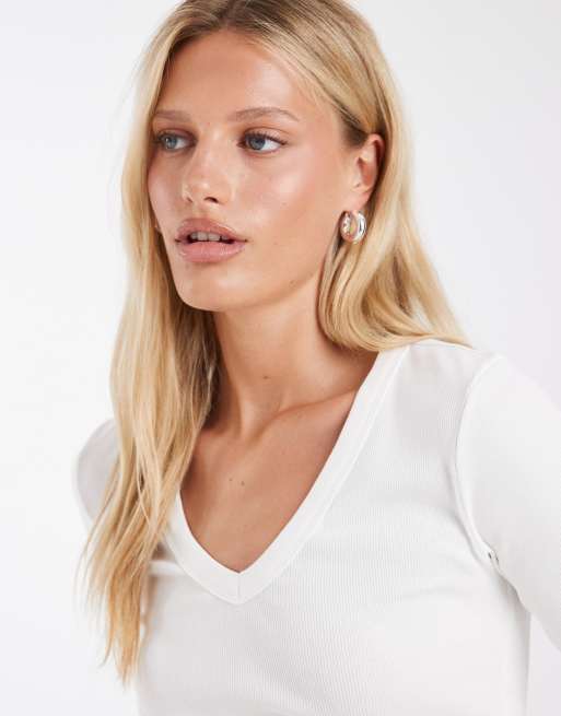 Vero Moda deep v-neck long sleeve t-shirt in white, 2 of 4
