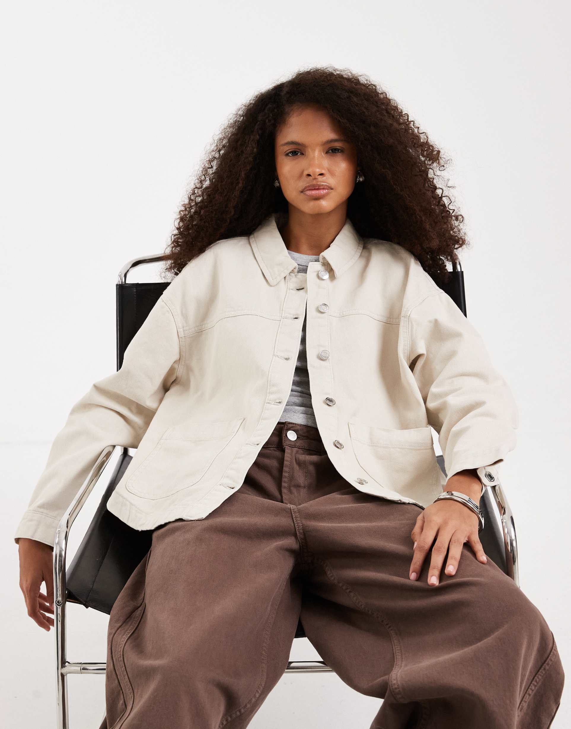 vero moda denim shacket with front pockets in cream