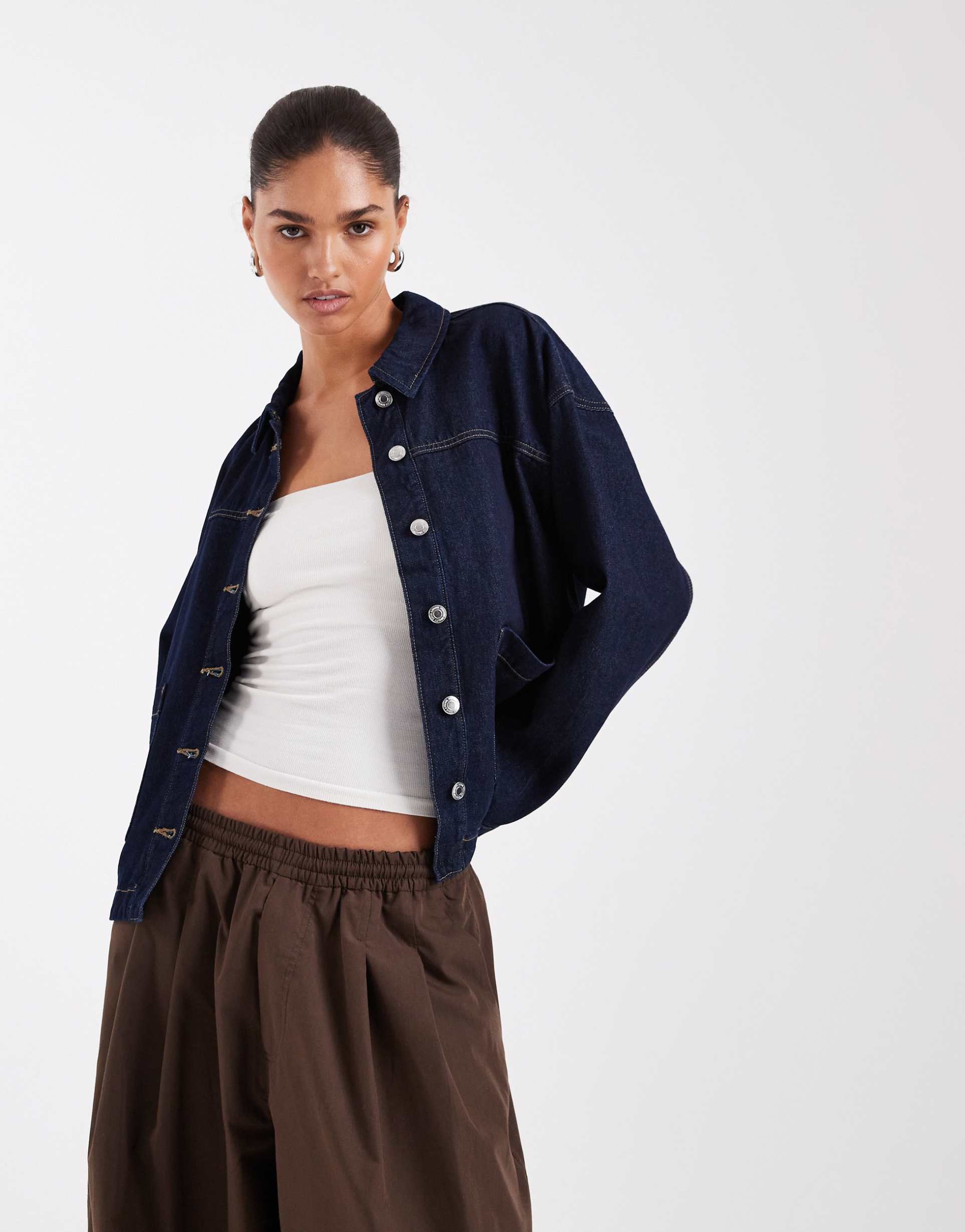 vero moda denim shacket with front pockets in dark blue rinse