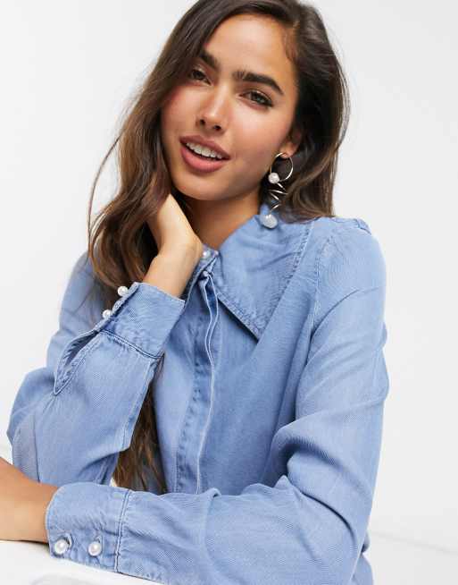 Vero denim shirt with oversized collar and pearl buttons in blue | ASOS