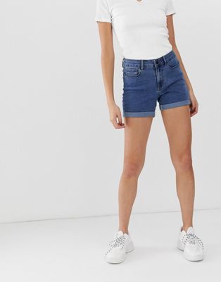 Vero Moda - Denim shorts met omgeslagen zoom in blauw