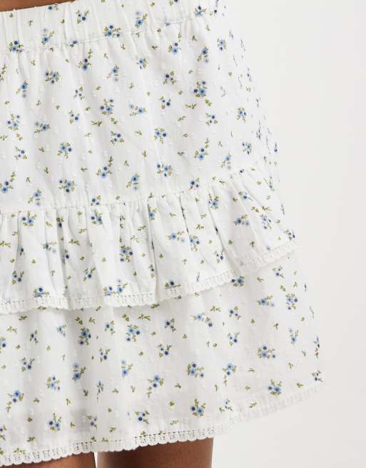 Vero Moda dobby texture ruffle lace trim mini skirt in white and blue floral print, 4 of 5