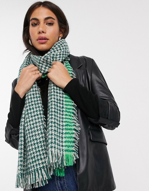 Vero Moda dogtooth lightweight scarf