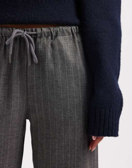 Vero Moda drawstring waist wide leg dad pant in grey marl pinstripe, 3 of 5