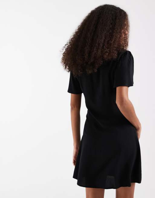 Vero Moda Easy Joy short sleeve bow front mini dress in black, 4 of 4