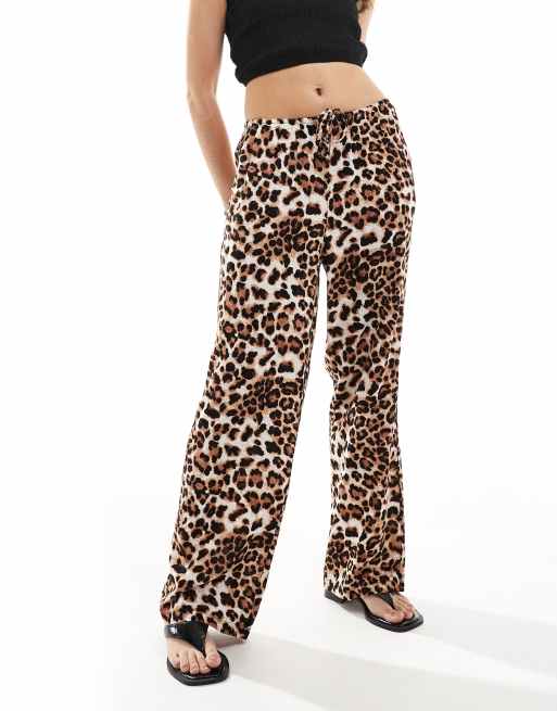 Vero Moda easy tie waist wide leg pants in leopard print, 2 of 5