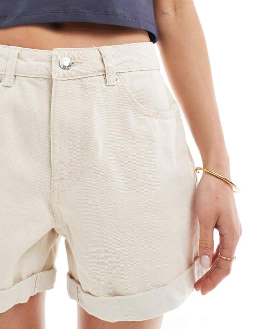 Vero Moda - Ecrufarvede løstsiddende denimshorts med opsmøg, 5 af 5