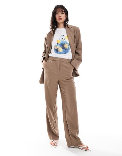 Vero Moda - Elegante broek met wijde pijpen en visgraatmotief in mokka, deel van co-ord set - view 1