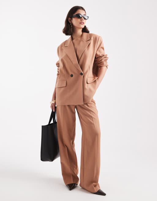 Vero Moda - Elegante broek met wijde pijpen en visgraatmotief in mokka, deel van co-ord set