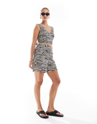 Vero Moda - Elegante Shorts mit Leinenanteil und Zebramuster, Kombiteil-Schwarz