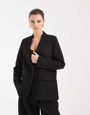Vero Moda - Eleganter Blazer in Schwarz mit Knopfdetail