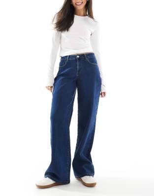 Vero Moda - Elly - Weite Jeans aus dunkelblauem Denim