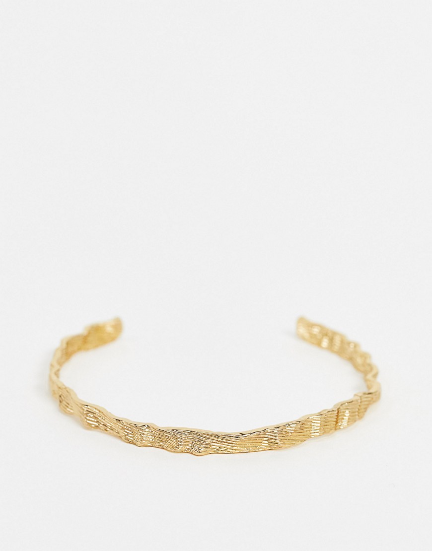 Vero Moda Exclusive Hammered Bangle In Gold