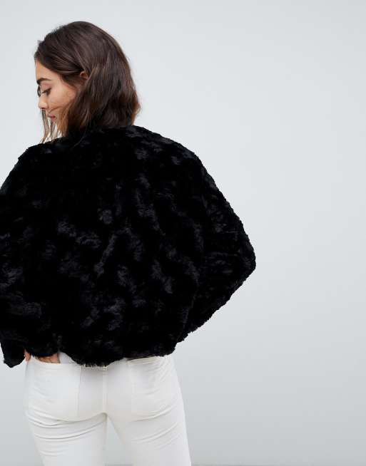 Vero Moda Faux Fur Crop Jacket |