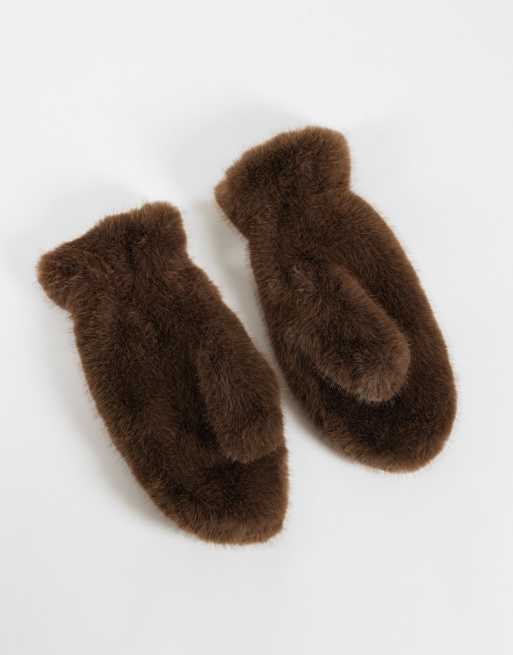Vero Moda faux fur mittens in light brown , 3 of 3
