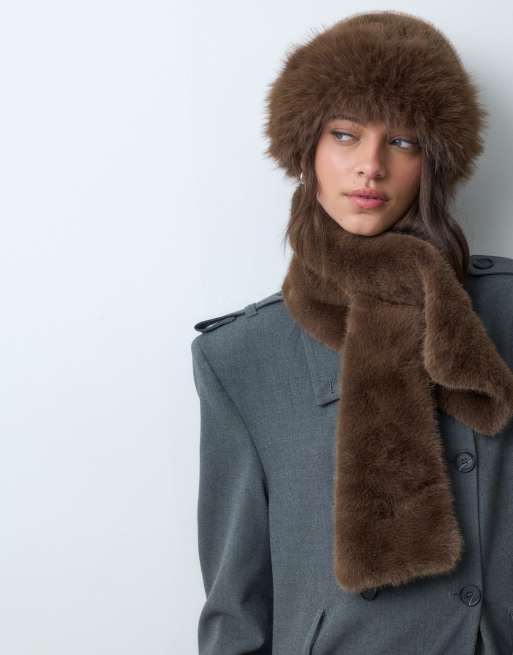Vero Moda faux fur scarf in light brown, 4 of 5