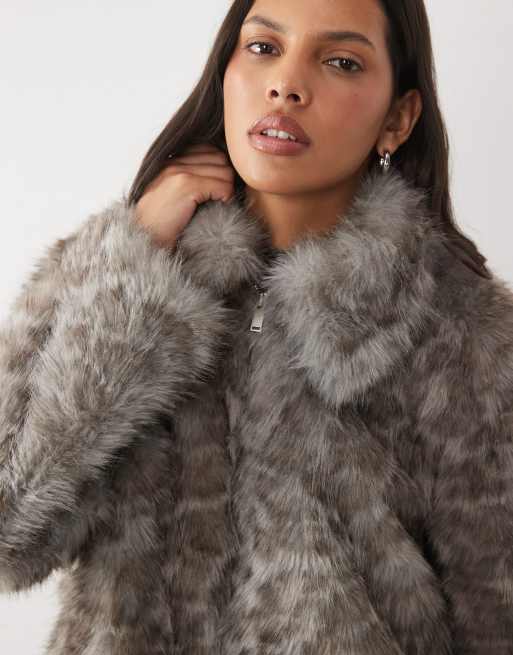 Vero Moda faux fur short jacket in medium grey leopard print, 4 of 4