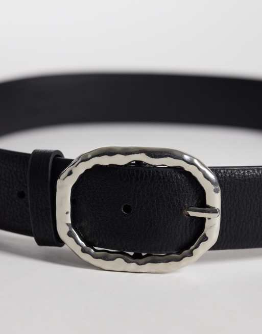 Vero Moda faux leather hammered metal buckle belt in black with silver tone, 2 of 3
