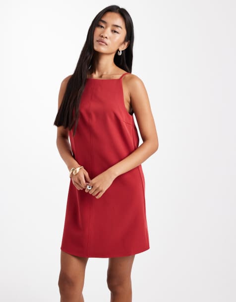 Vero Moda – Figurbetontes, kurzes Trägerkleid in Rot mit Ringerrücken - view 1