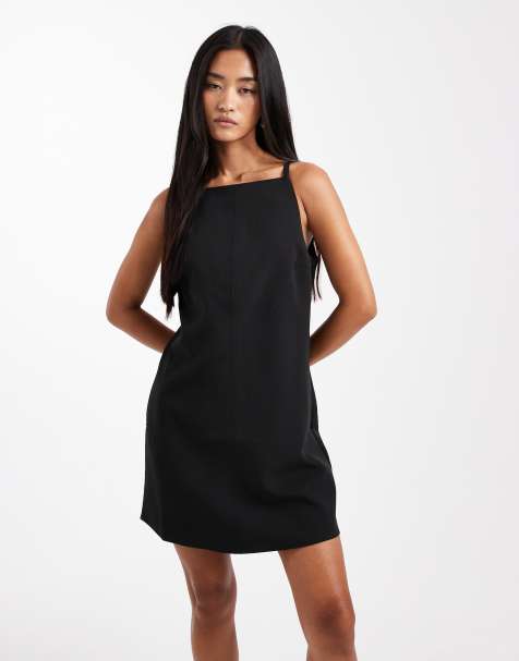 Vero Moda – Figurbetontes kurzes Trägerkleid in Schwarz mit Ringerrücken - view 1