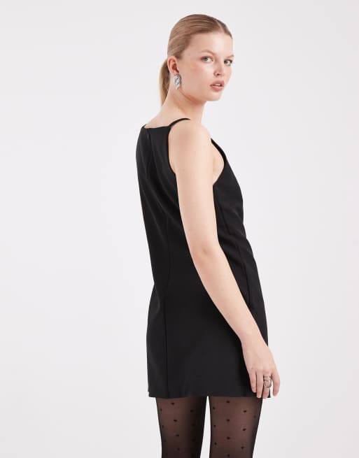 Vero Moda – Figurbetontes kurzes Trägerkleid in Schwarz mit Ringerrücken, 2 von 4