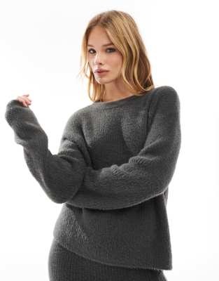 Vero Moda - Flauschiger Pullover in Asphaltgrau, Kombiteil