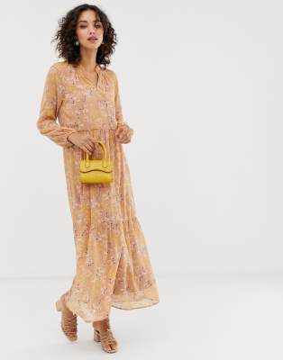 vero moda ditsy tiered maxi dress