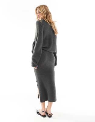 Vero Moda Fluffy Midi Skirt In Black
