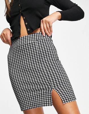 Vero Moda FRSH mini skirt in black check