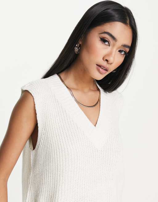 Vero Moda - Gebreid hemdje met V-hals en lange pasvorm in crème, 2 van 4