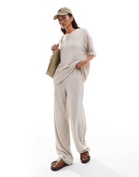 Vero Moda - Gebreide co-ord set met oversized T-shirt en broek met wijde pijpen in lichtbeige - view 1