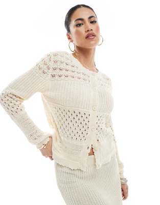 Vero Moda - Gehäkelte Patchwork-Strickjacke in Cremeweiß, Kombiteil