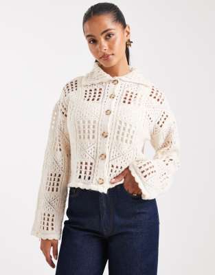 Vero Moda - Gehäkelte Strickjacke in Birken-Cremeweiß