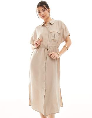 Vero Moda - Gehämmertes, gewebtes Hemdblusenkleid in Steinbeige mit Bindegürtel-Weiß