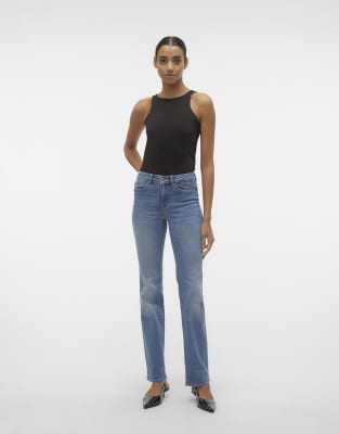 Vero Moda - Gerade geschnittene Jeans aus mittelblauem Denim