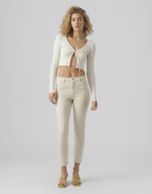 Vero Moda - Gerade geschnittene Jeans in Ecru-Neutral