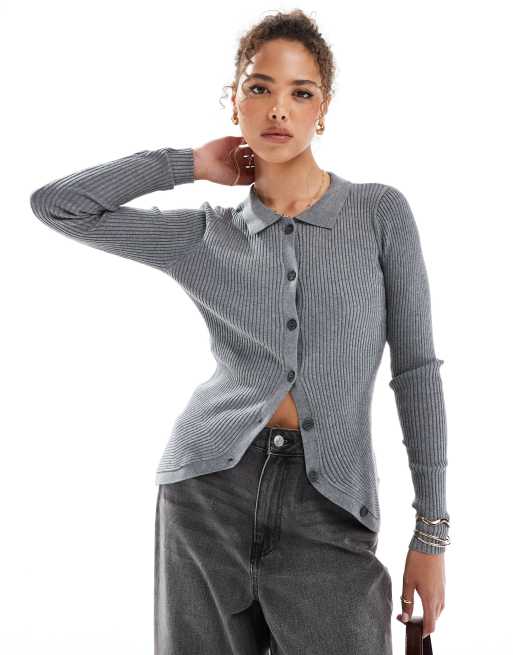 Vero Moda - Geribbelde gebreide polotop met ronde zoom in grijs