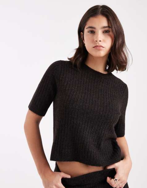 Vero Moda - Geribbelde gebreide top met korte mouwen in gemêleerd chocoladebruin, deel van co-ord set - view 1