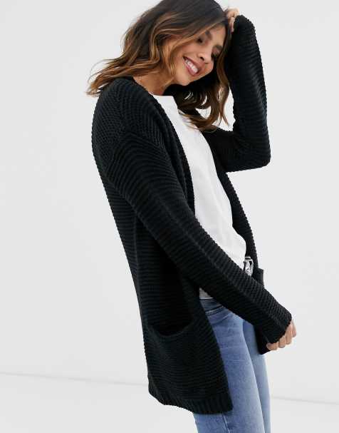 Vero Moda – Gerippte, schwarze Strickjacke mit Taschendetail