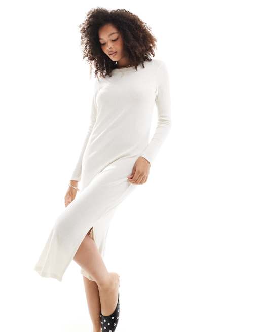 Vero Moda – Geripptes Jersey-Midikleid in Cremeweiß 