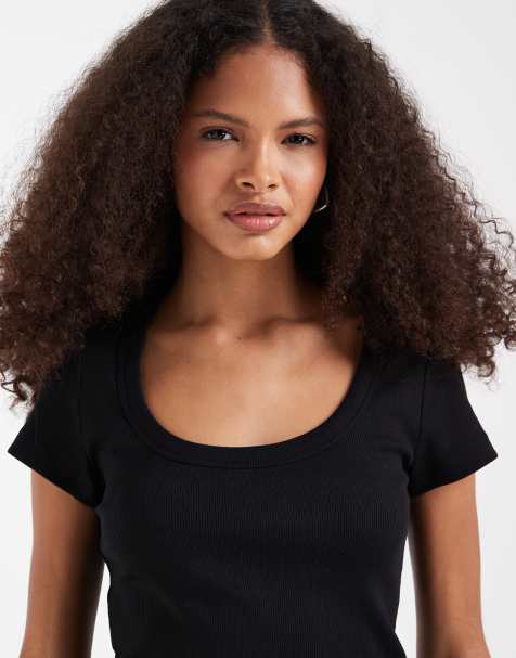 Vero Moda – Geripptes T-Shirt in Schwarz mit U-Ausschnitt - view 1