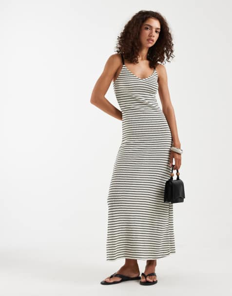 Vero Moda – Gestreiftes Maxi-Trägerkleid aus elastischem Häkelstrick in Schwarz und Cremeweiß - view 1