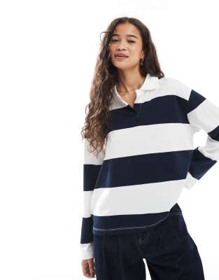 Vero Moda - Gestreiftes Relaxed-Fit-Rugby-Oberteil in Marineblau und Weiß