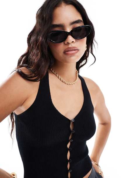 Vero Moda – Gestricktes Trägertop in Schwarz mit Knopfleiste vorn und Ringerrücken - view 1