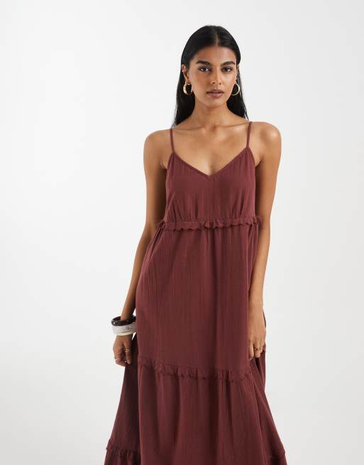 Vero Moda – Gestuftes Maxi-Trägerkleid aus Baumwolle in Andorra-Rot mit Muschelsaum, 2 von 4