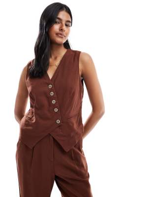 Gilet de tailleur d'ensemble asymétrique boutonné devant en aspect lin - Chocolat-Marron XS